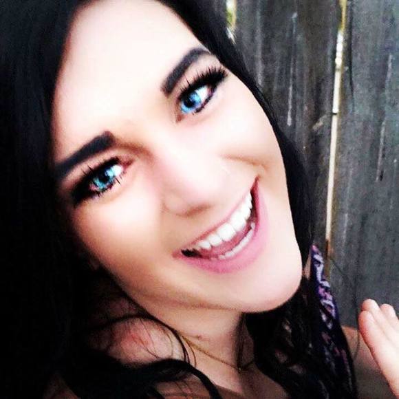 Meet your Posher, Ashlyn - Picture 1 of 1